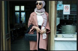 The first hijab wearing model, Mariah Idrissi, in an ad. 