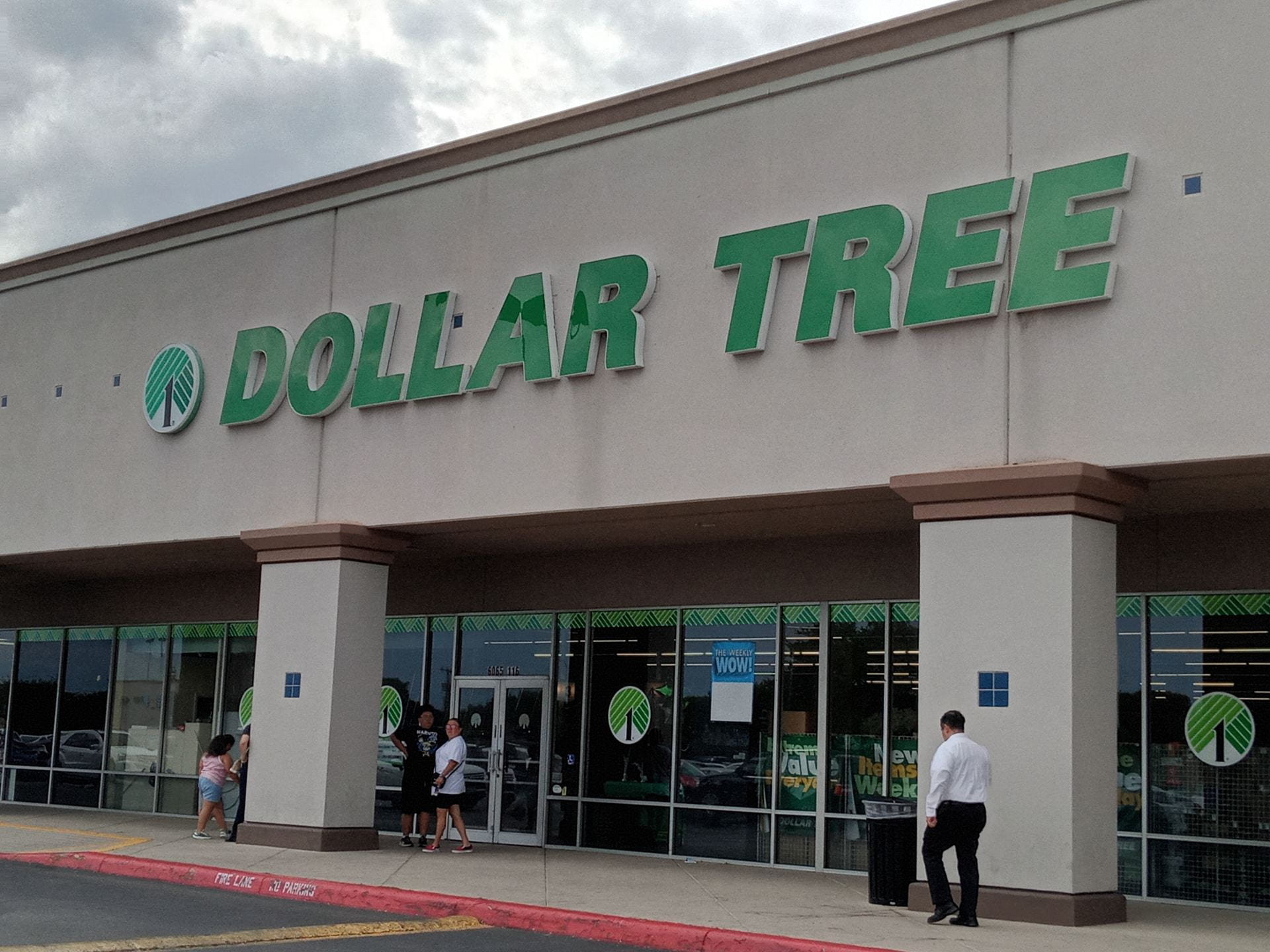 outside of Dollar Tree store
