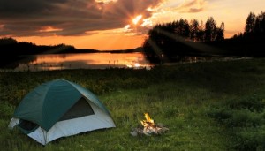 Photo provided by: https://www.mint.com/blog/how-to/easy-camping-tips-and-tricks-for-a-frugal-foodie-0613/