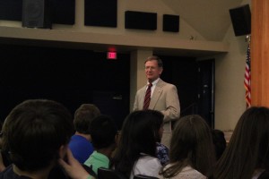 Congressman Lamar Smith speaks to students about congress and how to get involved in politics. Photo by Jacob Dukes