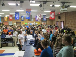 crowded cafeteria 4